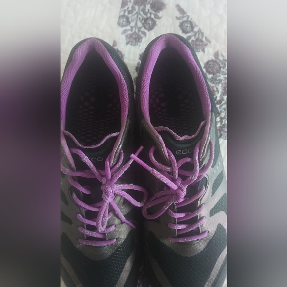 Ecco Biom Women's Sneakers Size US 9 EU 40 Black Purple Athletic Casual Shoes - Picture 4 of 12